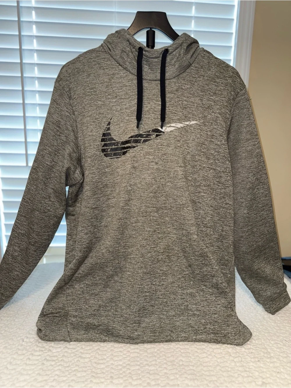 Nike Gray women’s Pullover Hoodie - Heather Gray